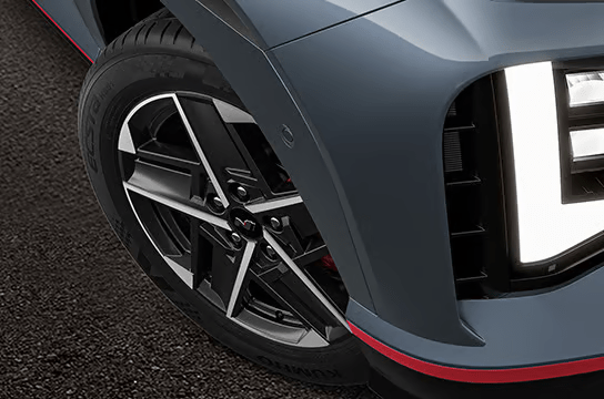 Hyundai Venue N Line diamond cut alloy wheel